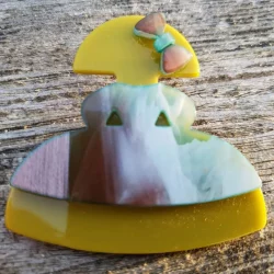 broche de meninas de carey amarillos