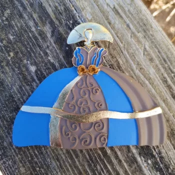 broche de meninas con esmaltado azul