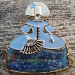 broche de meninas con esmaltado azul floral