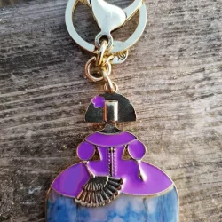 Llavero de meninas esmaltado morado